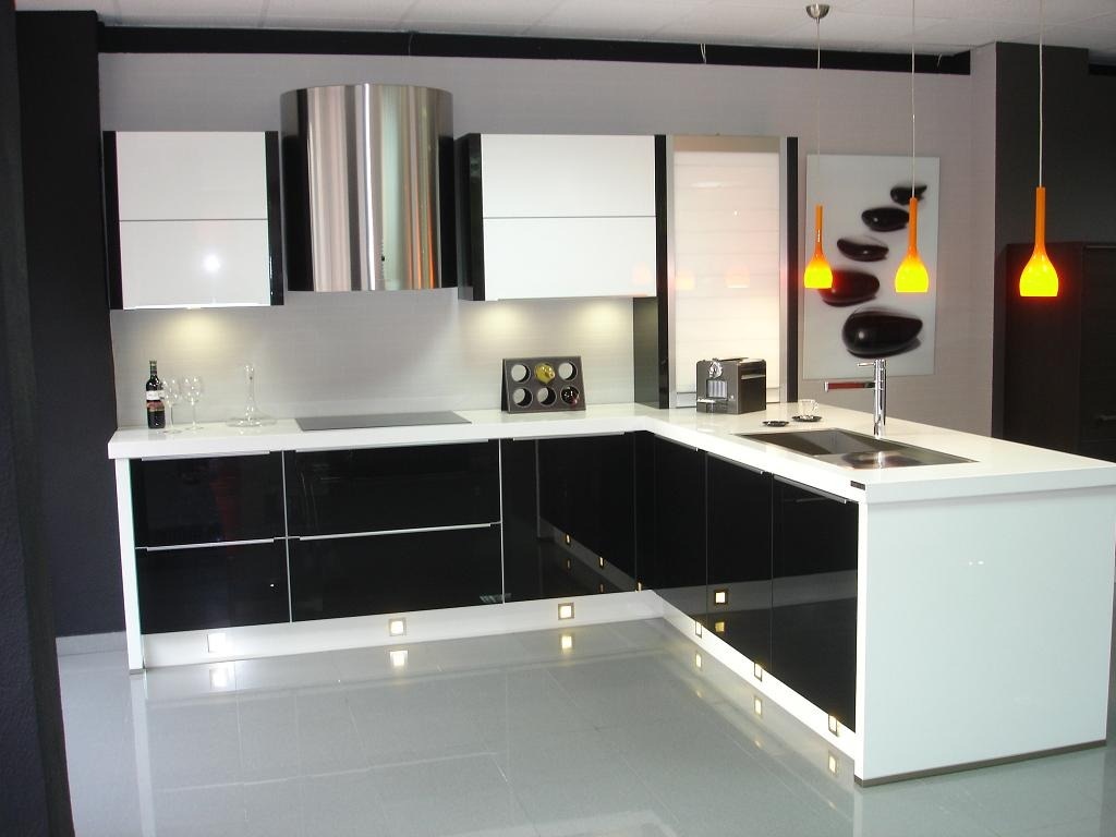 Cocina en Madera y formica a medida