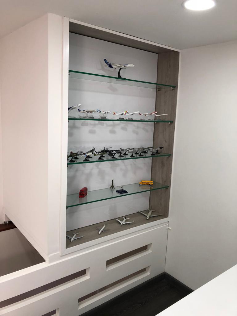 Muebles Empresariales y Comerciales en Bogotá | Diseño y Fabricación a Medida